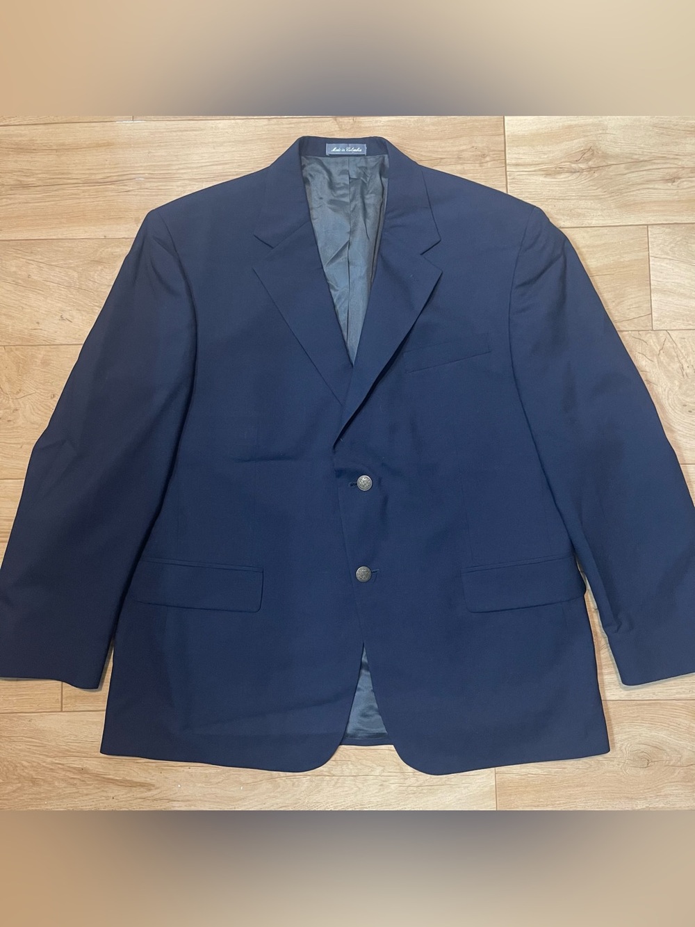 Vintage 80s Oscar de la Renta Men’s 100% Wool Navy Blazer 44S with Crest Buttons